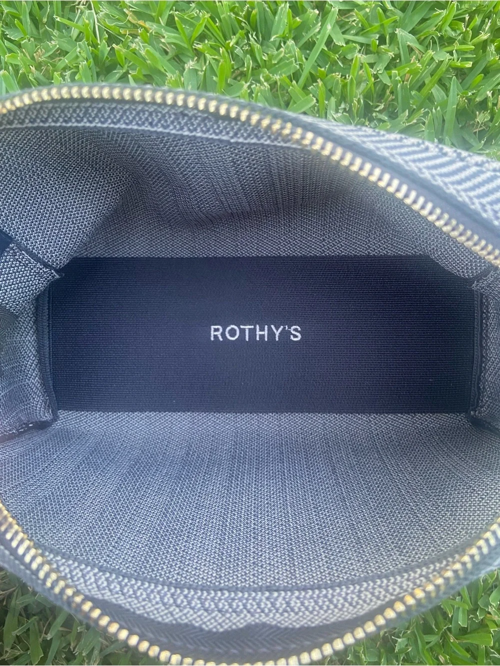 NWT Retired Rothy’s Universal Pouch in “Iron Herringbone” - Picture 8 of 11